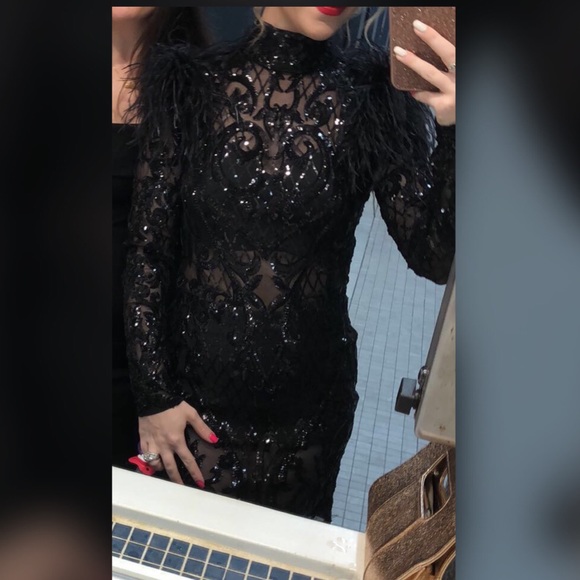 BEAUTIFUL long sleeved sequin dress - Picture 2 of 4